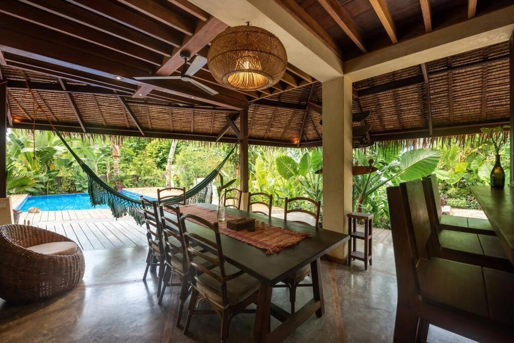 Alaia Hideaway *